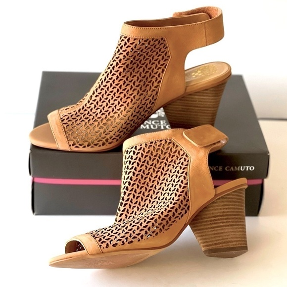 Vince Camuto Nude Wedge Sandal Platform Block Heels Dastana, Sz 11M - Picture 2 of 8